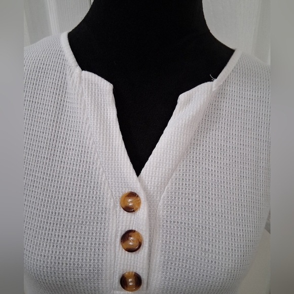 NWOT Waffle Knit White Lace Top  Size M - Picture 2 of 13